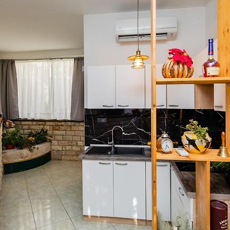 Glicinia Apartamento Šibenik Exterior foto