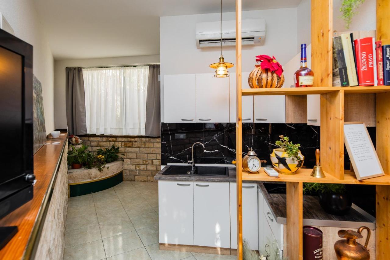 Glicinia Apartamento Šibenik Exterior foto
